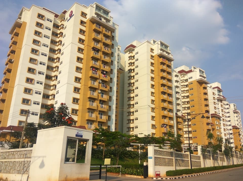 2 BHK Semi Furnished Flat for Rent in Mantri Webcity, Kothanur, Hennur Main Road, Measuring 1100 Sqft