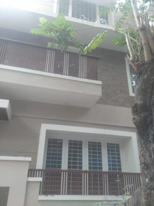 Independent House photo 3