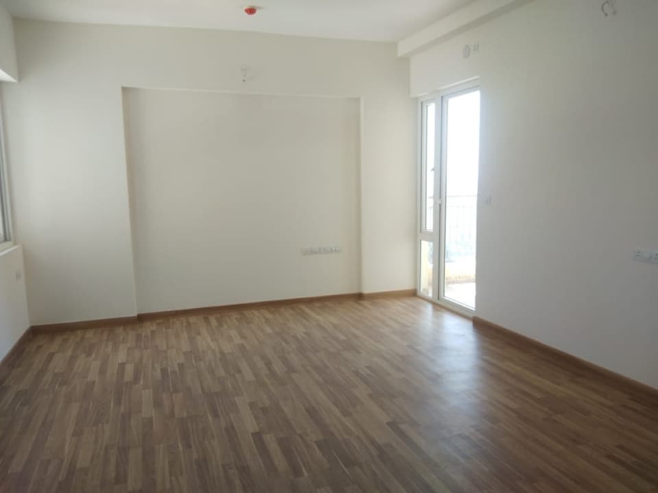Spacious 3 BHK Flat for Rent in G Corp the Icon, Nagavara, Thanisandra Main Road, Measuring 1996 Sqft