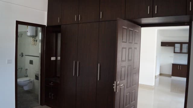 Apartment photo 2